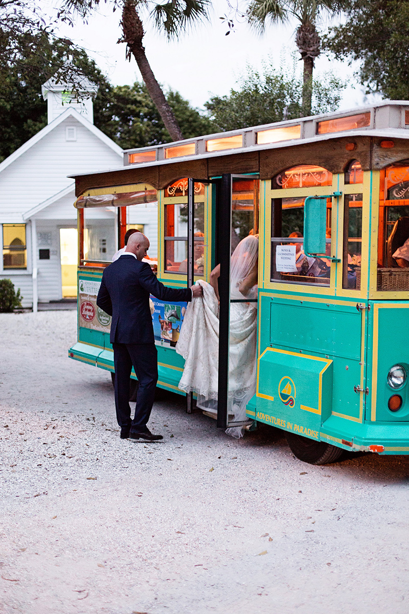 sanibel-island-wedding-trolley-shuttle-3